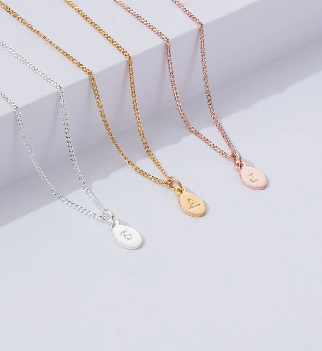 INITIAL BRACELET A-Z (18K GOLD VERMEIL) - Image 3